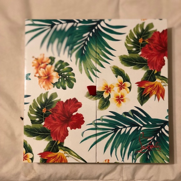 CHRISTIAN LOUBOUTIN NAIL SET - Picture 2 of 6